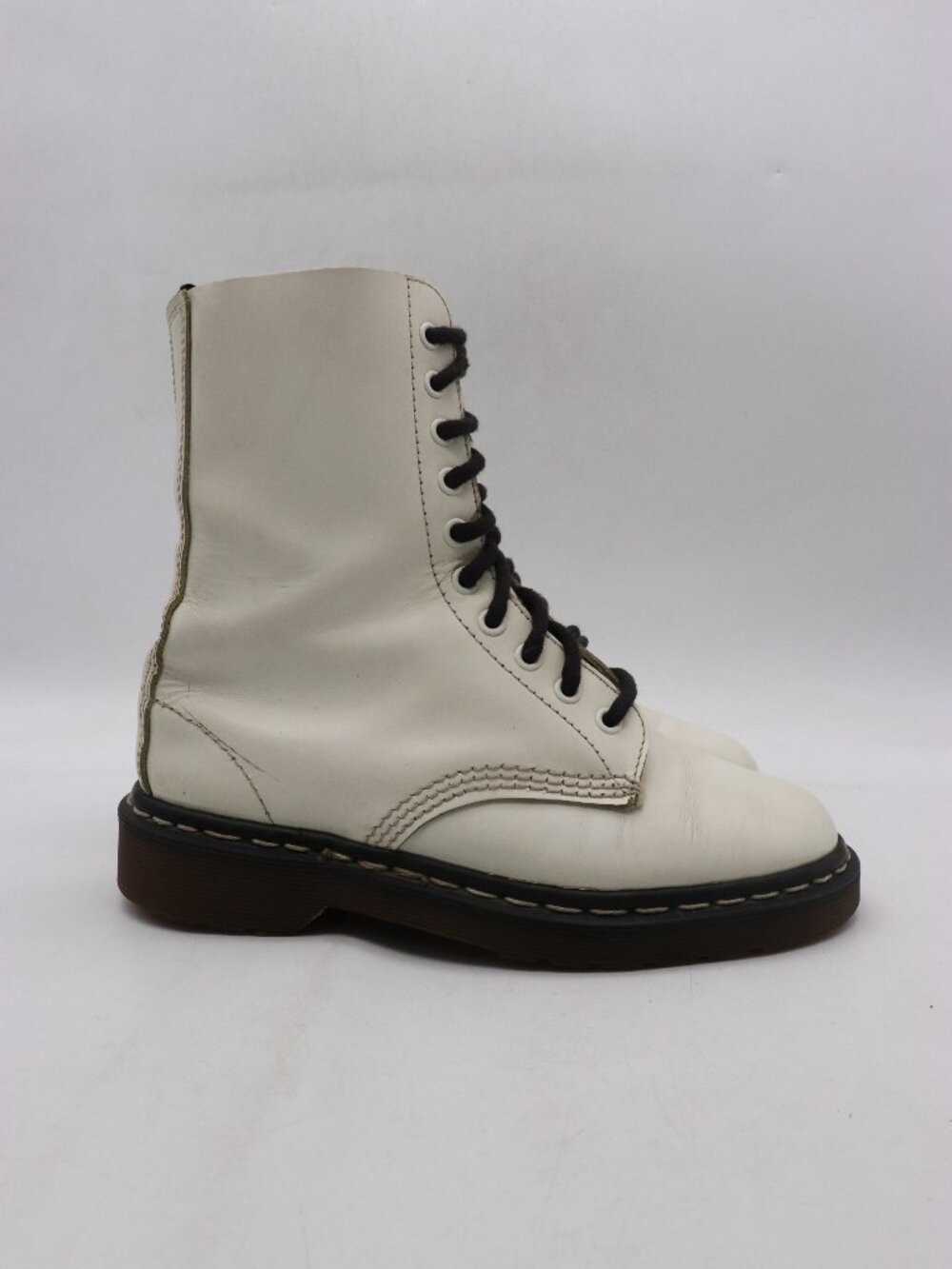 Doc Dr. Martens 1460 Women's US 7 Uk 5 White Leather 8-Eye Combat Boots England